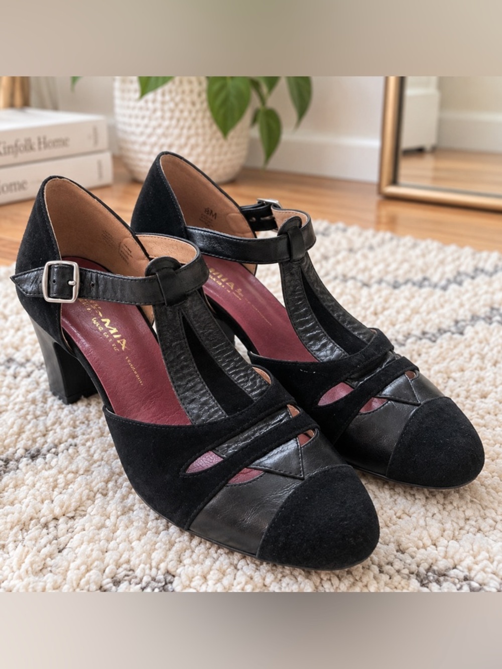Re-Mix Tribeca Black T-Strap Pumps - Women's Vintage Style Shoes Sz 8 ret$216